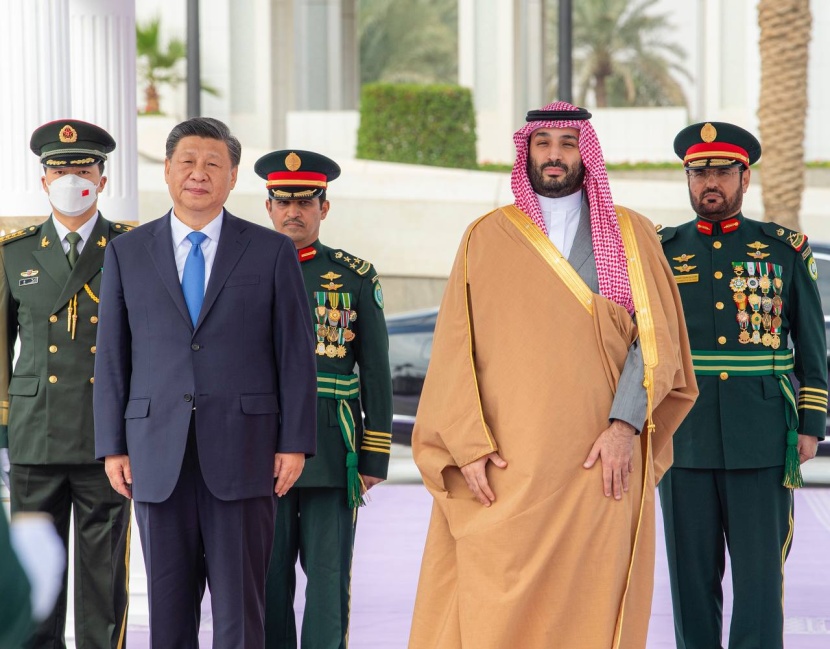 الرئيس الصيني يصل إلى قصر اليمامة في الرياض وولي العهد في مقدمة مستقبليه
