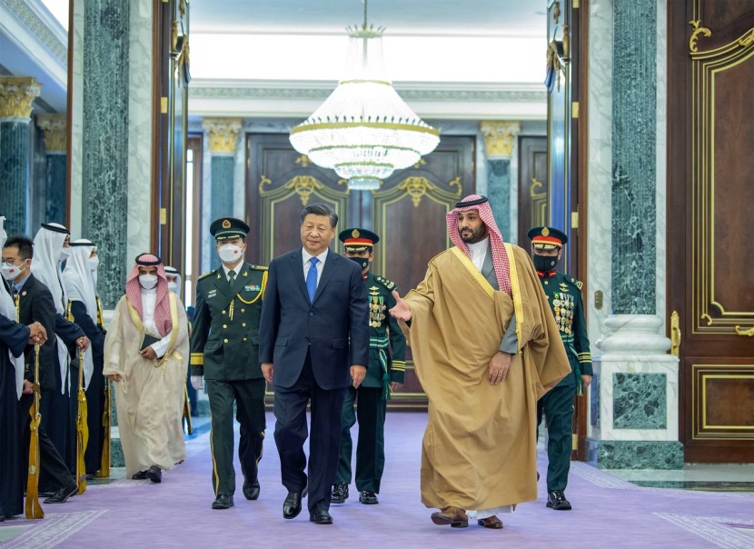 الرئيس الصيني يصل إلى قصر اليمامة في الرياض وولي العهد في مقدمة مستقبليه