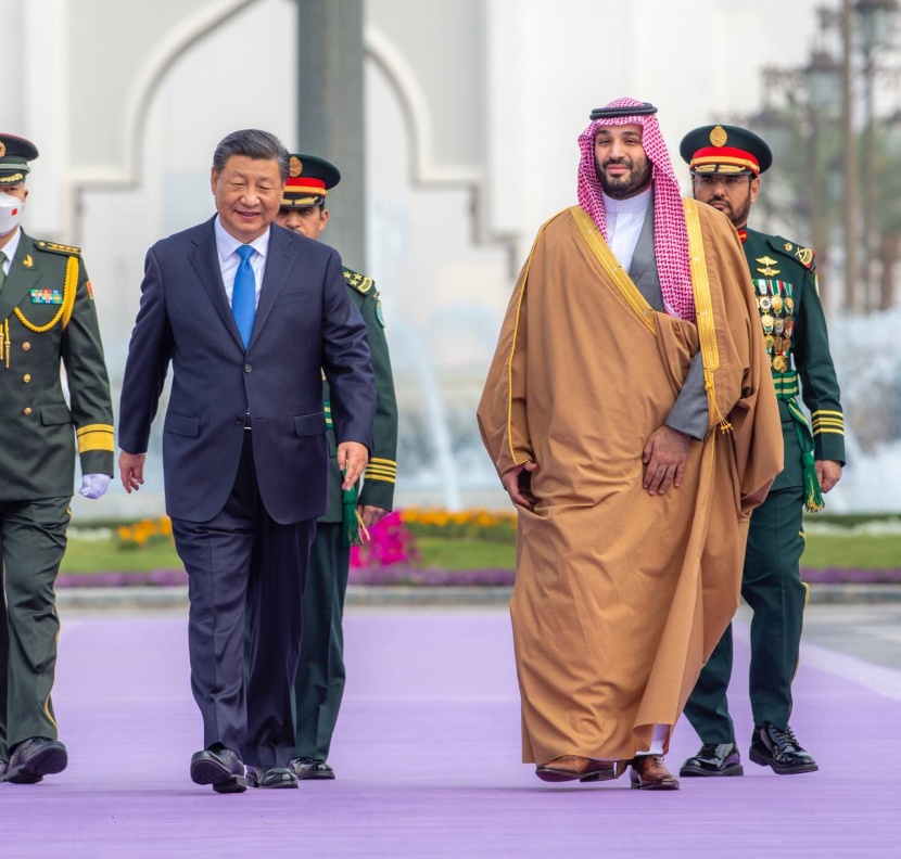 الرئيس الصيني يصل إلى قصر اليمامة في الرياض وولي العهد في مقدمة مستقبليه