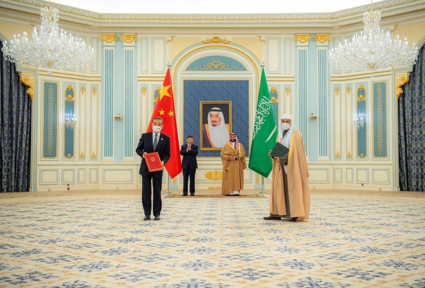 ولي العهد يعقد جلسة مباحثات مع رئيس الصين .. ويشهدان مراسم تبادل 6 اتفاقيات