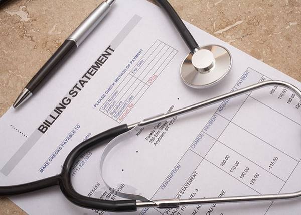 كورونا تعفي الأمريكيين من دفع التكاليف الطبية