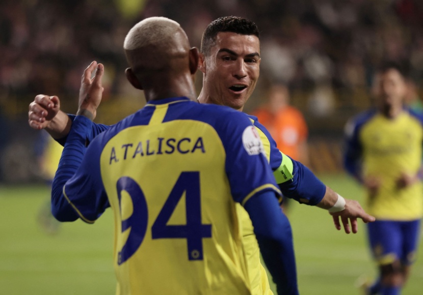 النصر يتقدم بهدف نظيف أمام الاتفاق في الشوط الأول