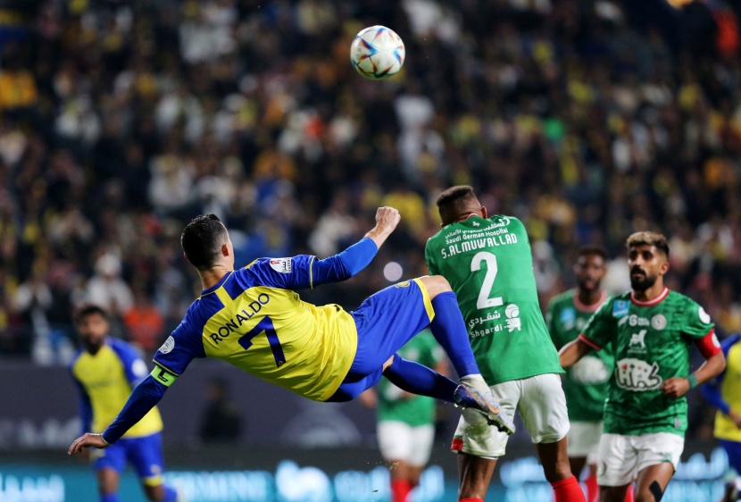 النصر يهزم الاتفاق ويستعيد الصدارة في الظهور الأول لرونالدو