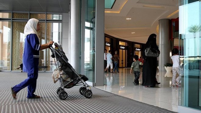 15 ألف ريال السقف الأعلى للاستقدام من سيرلانكا .. وعقوبات للمخالفين