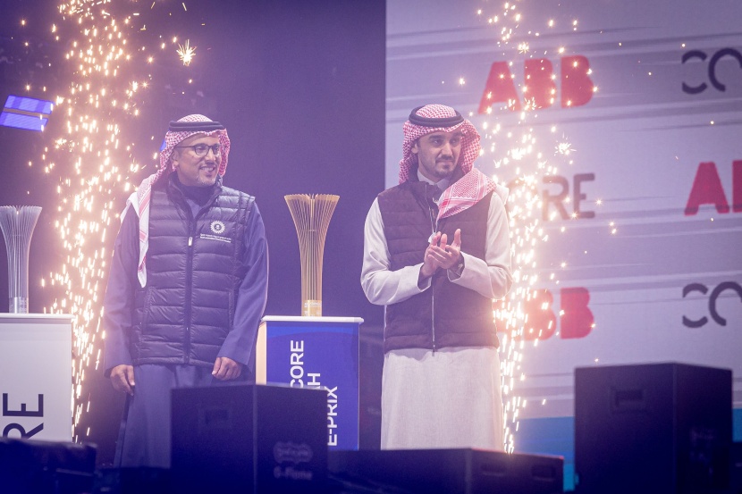 وزير الرياضة يتوج الفائزين في ختام الجولة الثانية من سباق كور الدرعية إي بري 2023