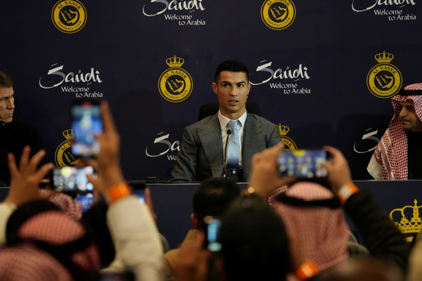 رونالدو: لا يهمني ما يقوله الناس .. المجيء إلى السعودية لا يعني نهاية مسيرتي