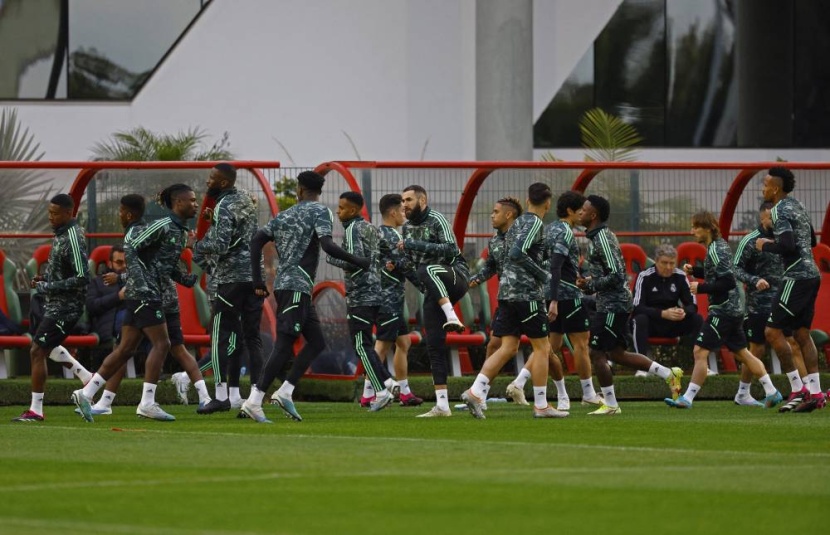 الريال والهلال .. الفارق 3.2 مليار