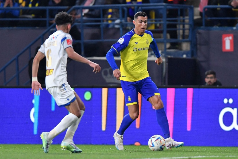 النصر يعود لقمة الدوري بالفوز على التعاون