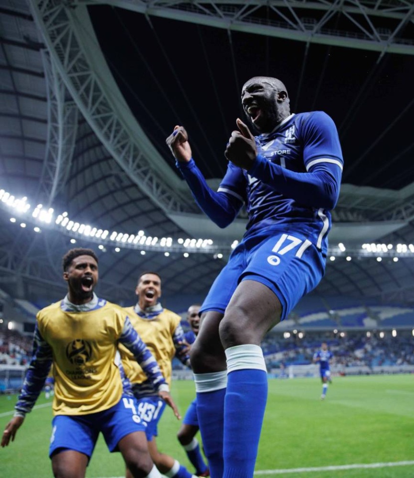 فولاد ينصهر أمام الهلال