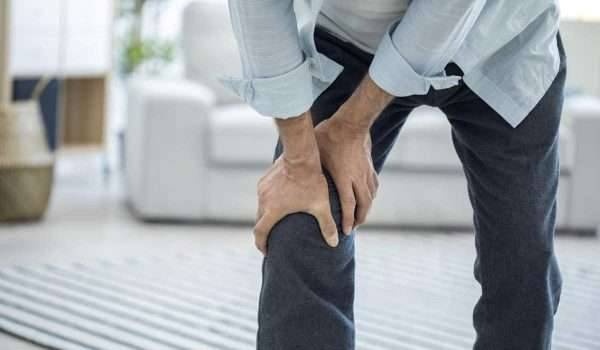 طقطقة المفاصل علامة خطرة .. من أعراض هشاشة العظام