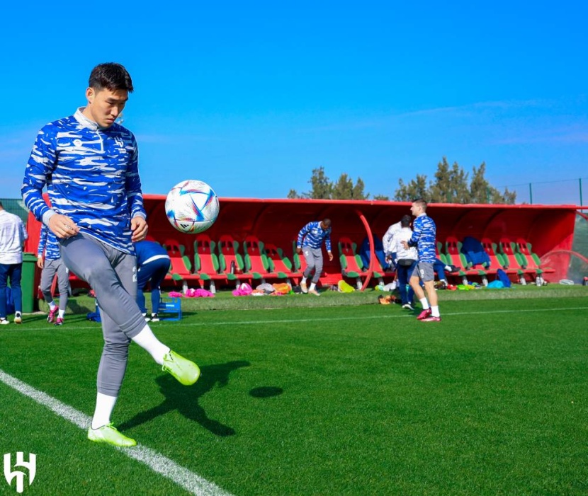 الهلال .. على أبواب التاريخ