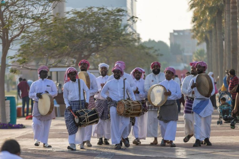 عروض فولكلورية