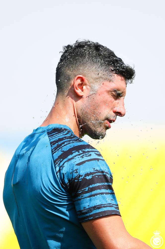 النصر .. مناورات للباطن