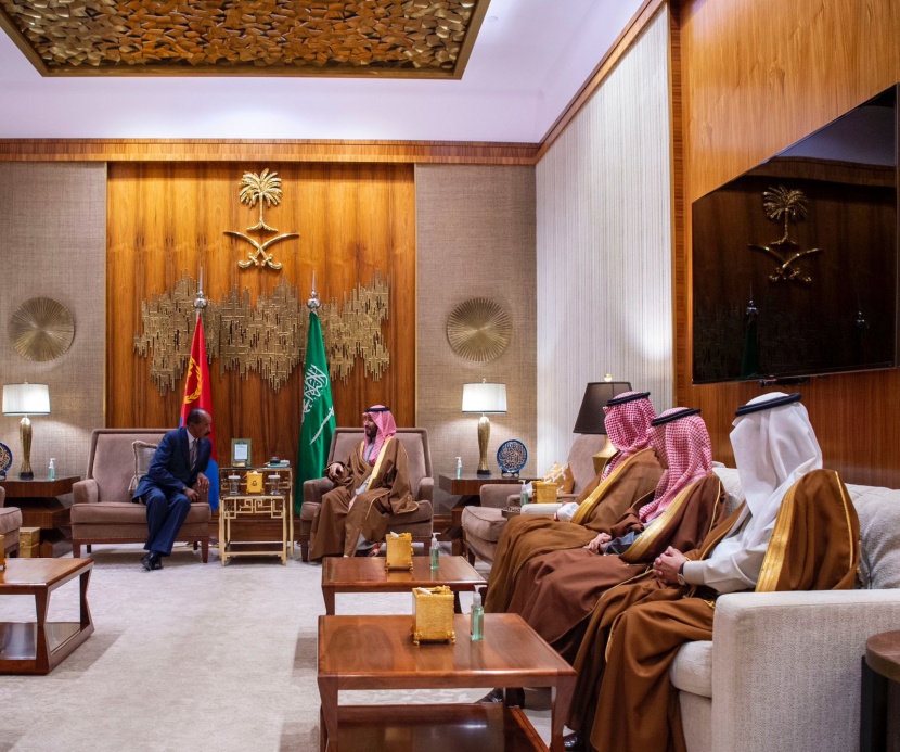 ولي العهد يجتمع مع رئيس إريتريا ويستعرضان العلاقات الثنائية بين البلدين ولي العهد يجتمع مع رئيس إريتريا ويستعرضان العلاقات الثنائية بين البلدين