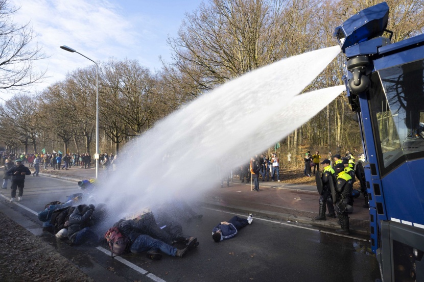  احتجاجات ضد تشديد اللوائح البيئية في هولندا