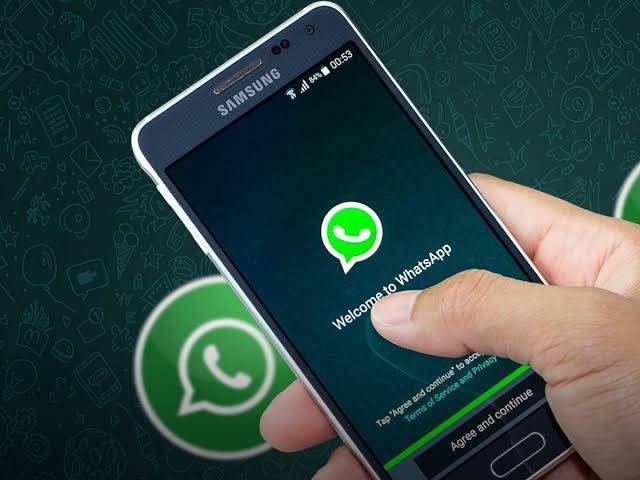 «واتساب» .. حيلة لقراءة الرسائل دون فتح التطبيق