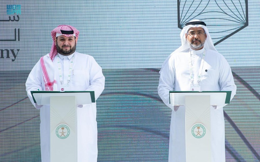 "داون تاون السعودية" توقع 5 مذكرات تفاهم في مجال إمدادات الغاز وخدمات المياه والتقنيات الزراعية