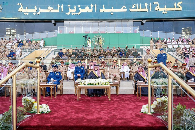 وزير الدفاع يرعى حفل تخريج الدفعة81 من طلبة كلية الملك عبدالعزيز الحربية