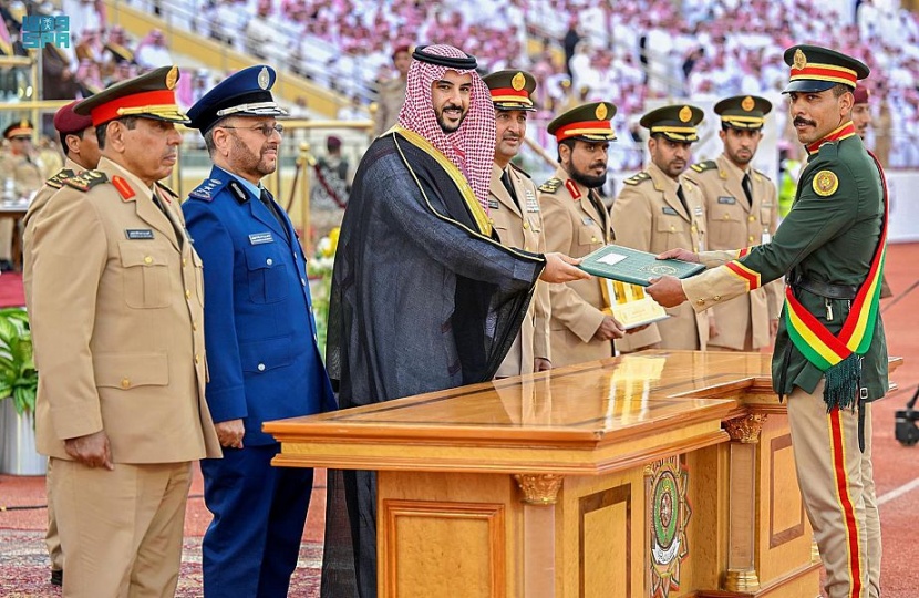 وزير الدفاع يرعى حفل تخريج الدفعة81 من طلبة كلية الملك عبدالعزيز الحربية