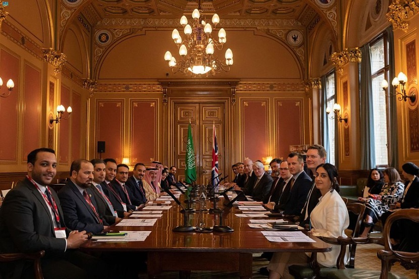 حوار استراتيجي سعودي - بريطاني حول المساعدات