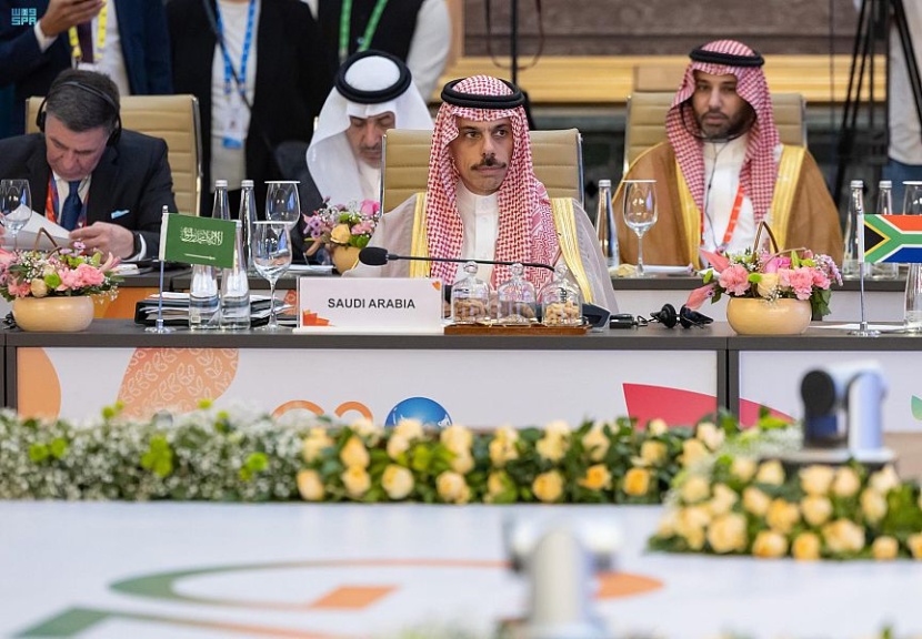 وزير الخارجية يشدد على أهمية التعاون لمواجهة اضطرابات سلاسل الإمداد والتضخم وارتفاع الفائدة
