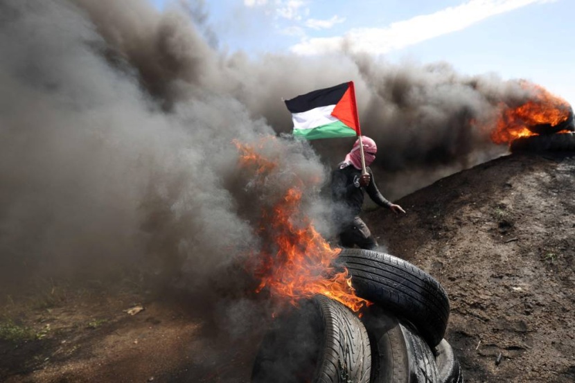 جرافات الاحتلال تهدم منزلين شرق القدس .. ومستوطنون يقتحمون الأقصى