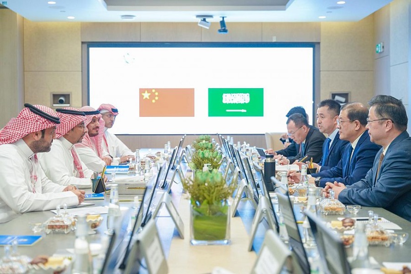 السعودية تبحث تعزيز التعاون في قطاعي الصناعة والتعدين مع منطقة نينغشيا الصينية