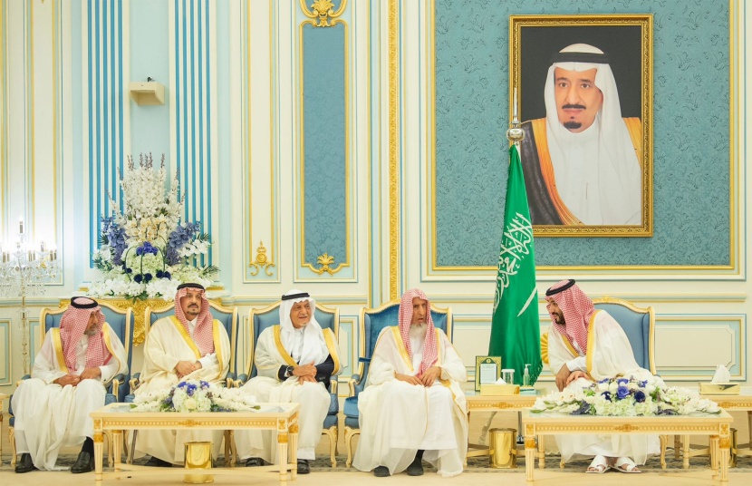 ولي العهد يستقبل المهنئين بشهر رمضان المبارك