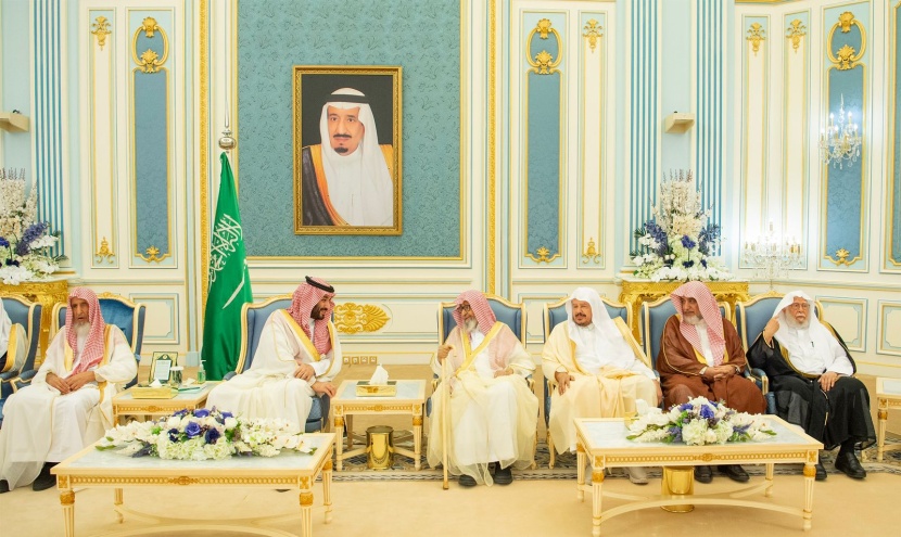 ولي العهد يستقبل المهنئين بشهر رمضان المبارك