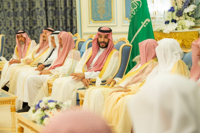 ولي العهد يستقبل المهنئين بشهر رمضان المبارك