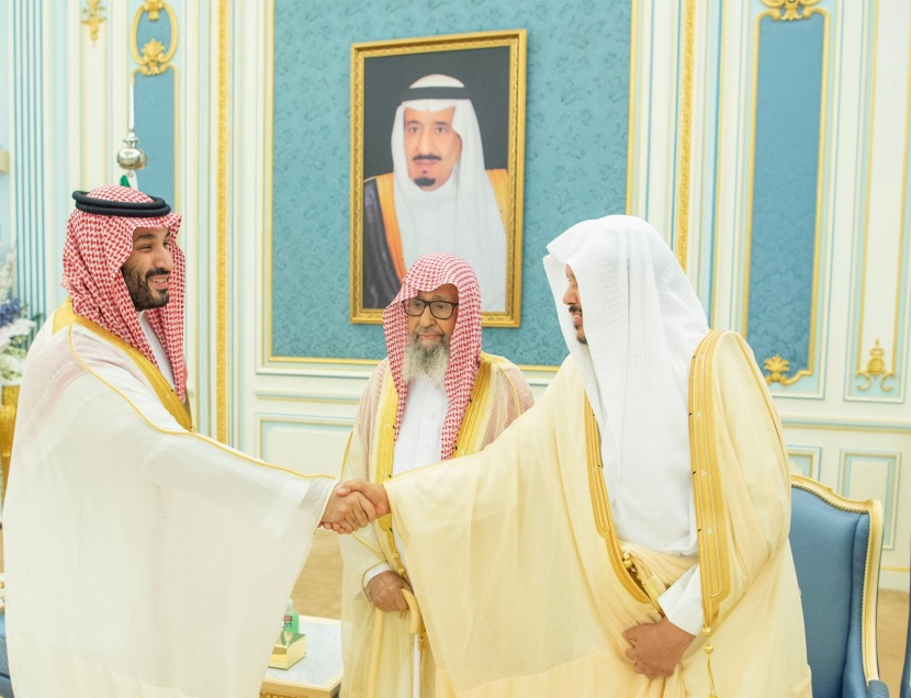 ولي العهد يستقبل المهنئين بشهر رمضان المبارك
