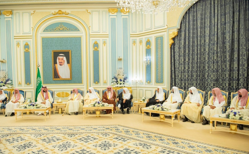 ولي العهد يستقبل المهنئين بشهر رمضان المبارك