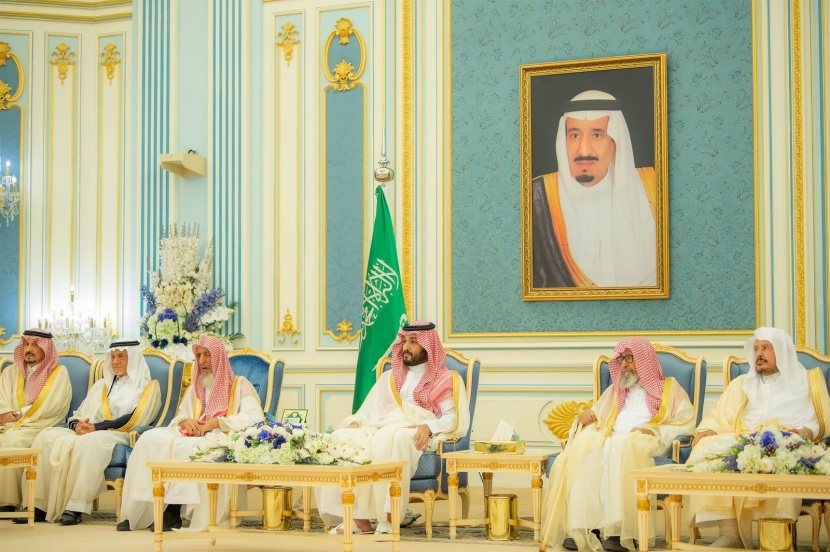 ولي العهد يستقبل المهنئين بشهر رمضان المبارك