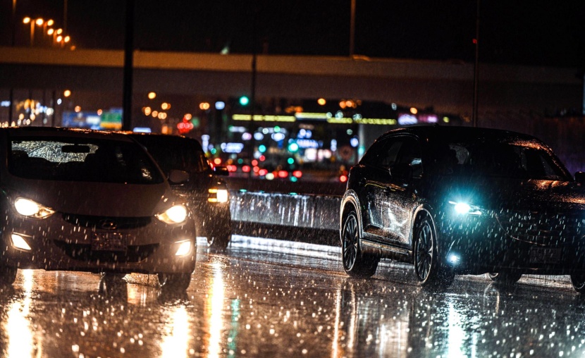 هطول أمطار متوسطة على الرياض