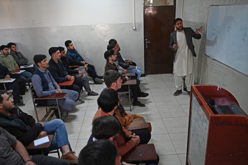 الجامعات في أفغانستان .. للرجال فقط