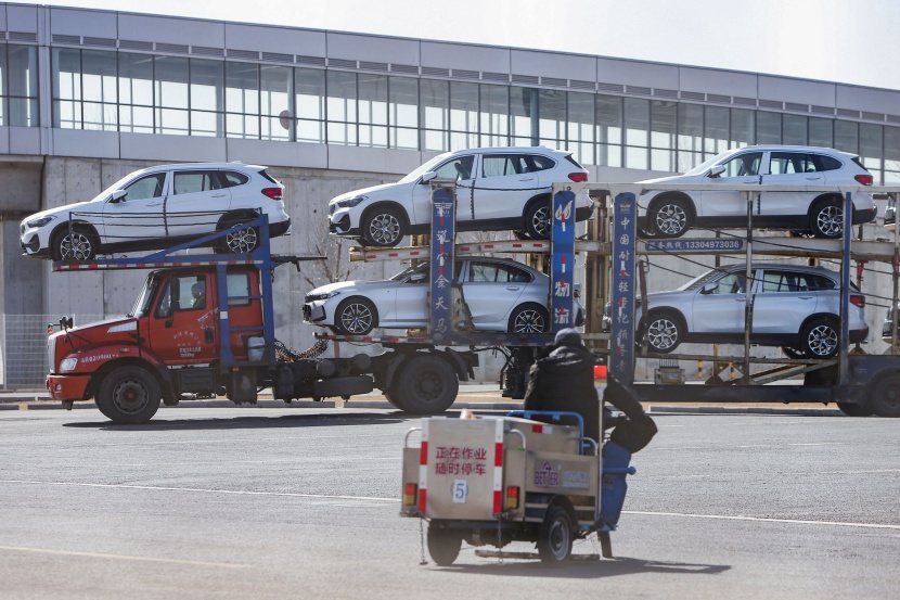 منافسة حادة تهوي بأسعار السيارات في السوق الصينية .. 30% تخفيضات تويوتا 