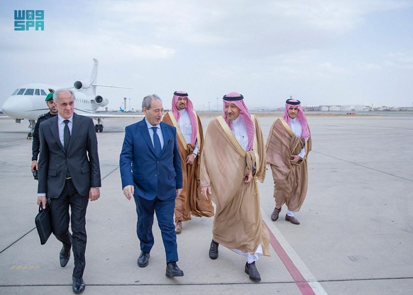 وزير خارجية سورية يصل إلى السعودية لبحث عودة اللاجئين السوريين إلى وطنهم