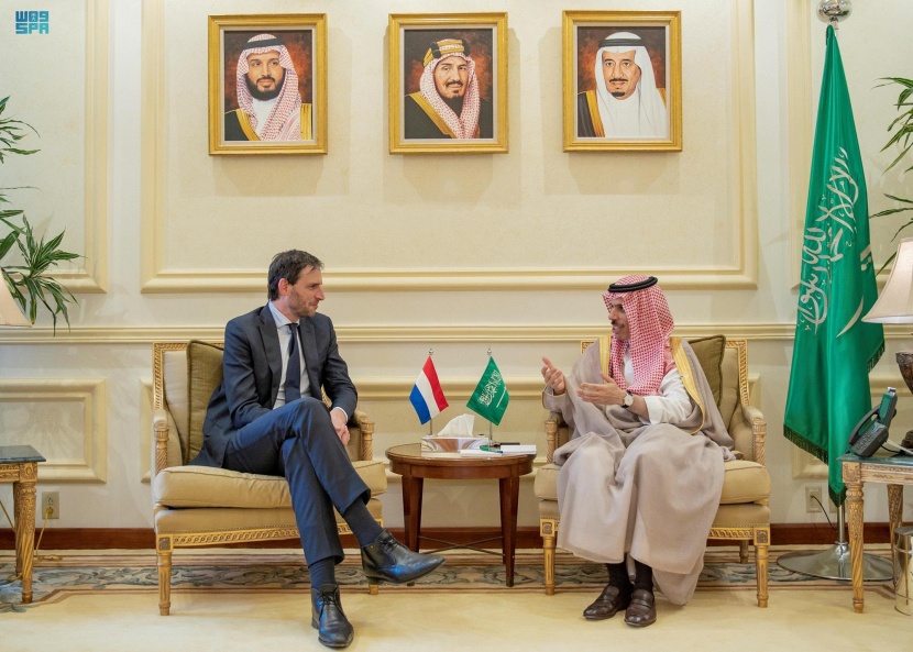 وزير الخارجية يستقبل نائب رئيس الوزراء وزير خارجية هولندا