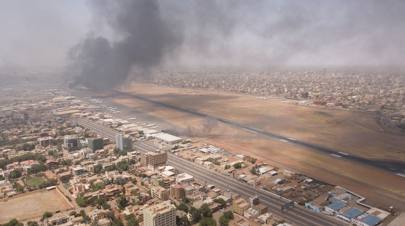 الفوضى تعم السودان وسط صراع على السلطة