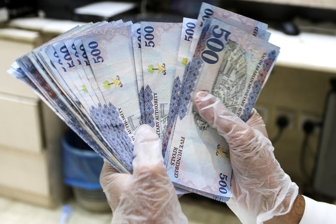 "فيتش" ترفع تصنيف 8 بنوك سعودية إلى (-A)
