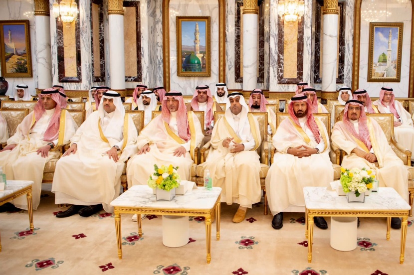 ولي العهد يستقبل الأمراء والعلماء وكبار المسؤولين بمناسبة عيد الفطر