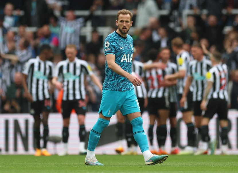 نيوكاسل يلقن توتنهام درسا قاسيا ويسحقه 6-1