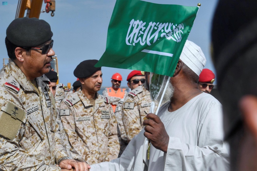  وصول 247 شخصا من رعايا عدد من الدول إلى جدة قادمين من السودان 