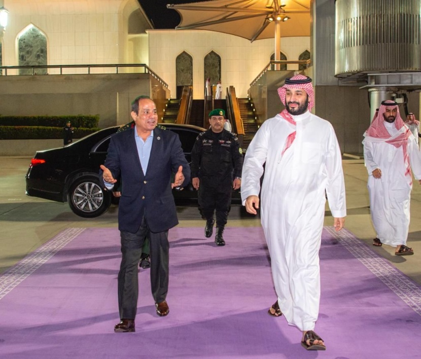 الرئيس المصري يغادر ⁧‫جدة‬⁩ وولي العهد‬⁩ في مقدمة مودعيه