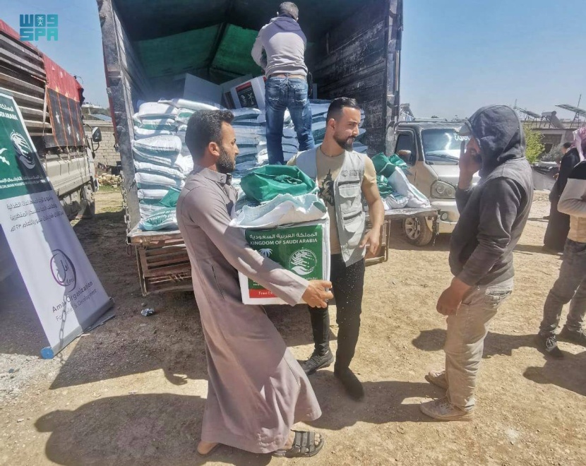 استمرار توزيع المساعدات السعودية لإغاثة متضرري الزلزال في سورية