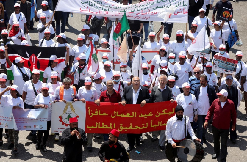 في لبنان .. مظاهرات ومطالبات بعصيان مدني شامل