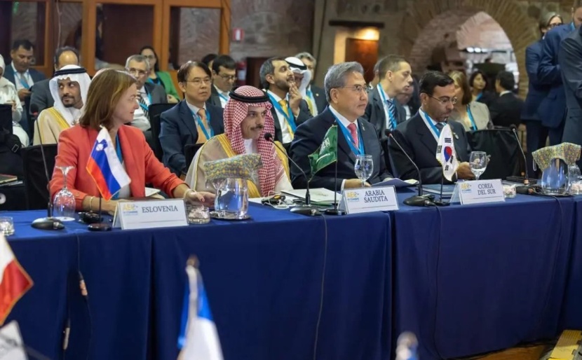 وزيرِ الخارجية يشارك في الاجتماع العادي الثامن والعشرين للمجلس الوزاري لرابطة دول الكاريبي
