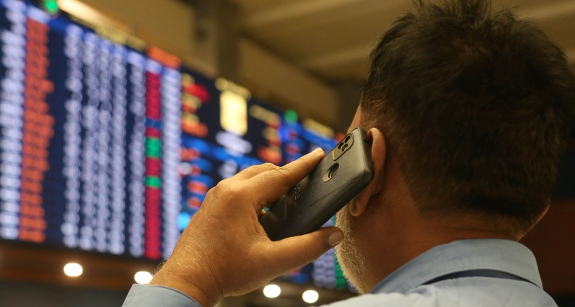 الاضطرابات في باكستان تهوي بمؤشر البورصة 431 نقطة