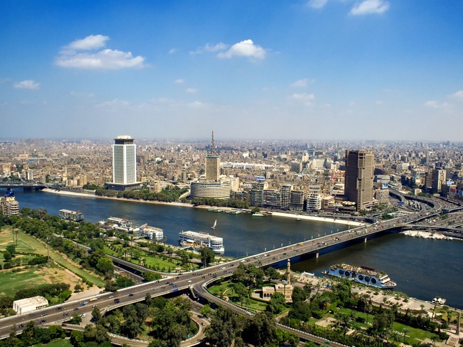 مصر تمنح المستثمرين الأجانب إقامة لمدة عام 