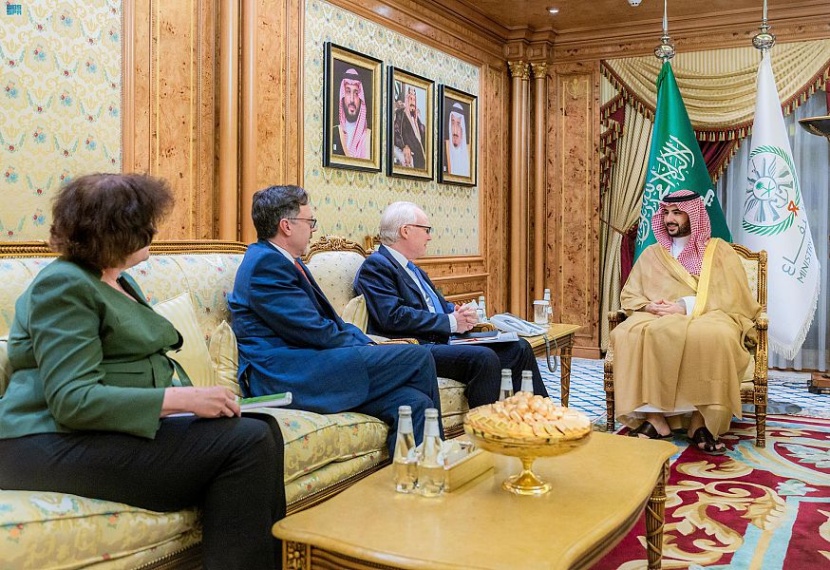 خالد بن سلمان يبحث مع المبعوث الأمريكي لليمن مستجدات الأوضاع على الساحة اليمنية